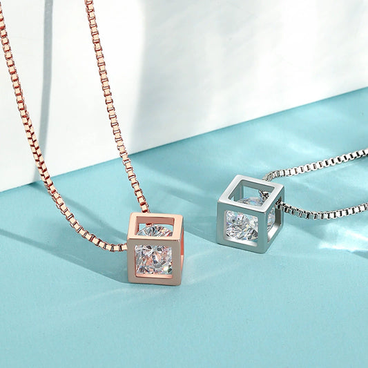 Diamond Box Pendant - Kjede