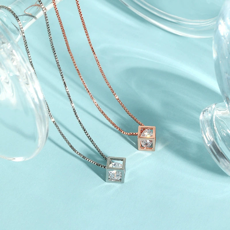 Diamond Box Pendant - Kjede