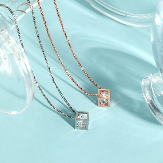 Diamond Box Pendant - Kjede