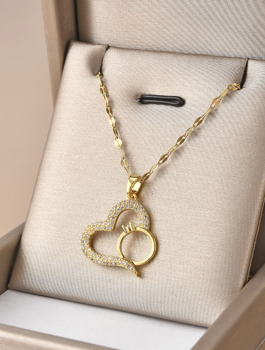 Hjerte Kjede med Ring i Gull