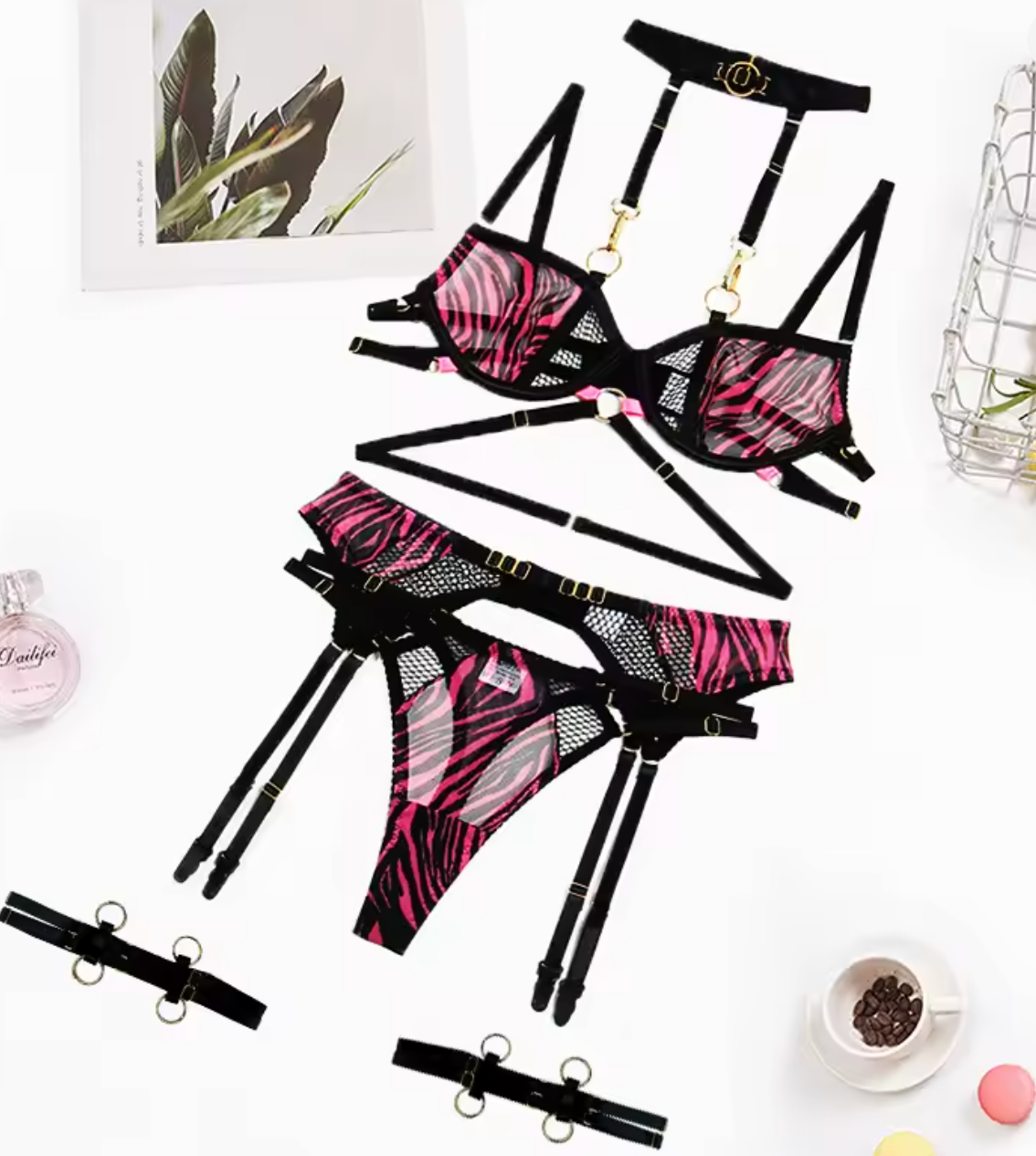 Lola Rose – 4-delt Sexy Undertøyssett i Rosa