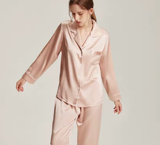 Amara Satin – Pyjamas Sett i Sateng