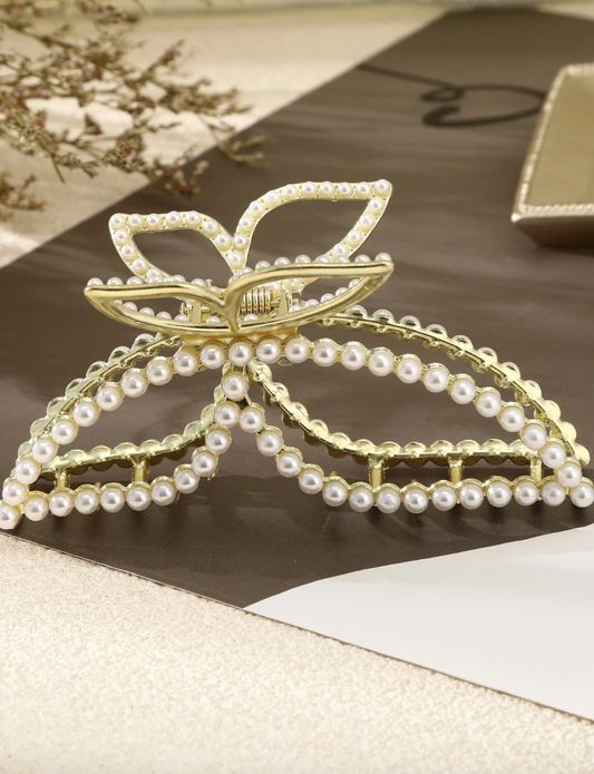 Ella Pearl Hair Clip