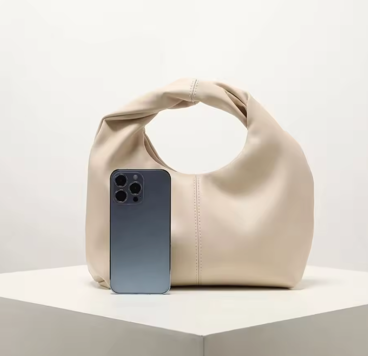 Divora Charm – Trendy Håndveske
