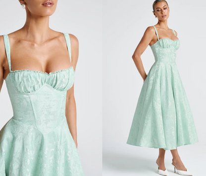 Skimrende Silhuett – Elegant kjole